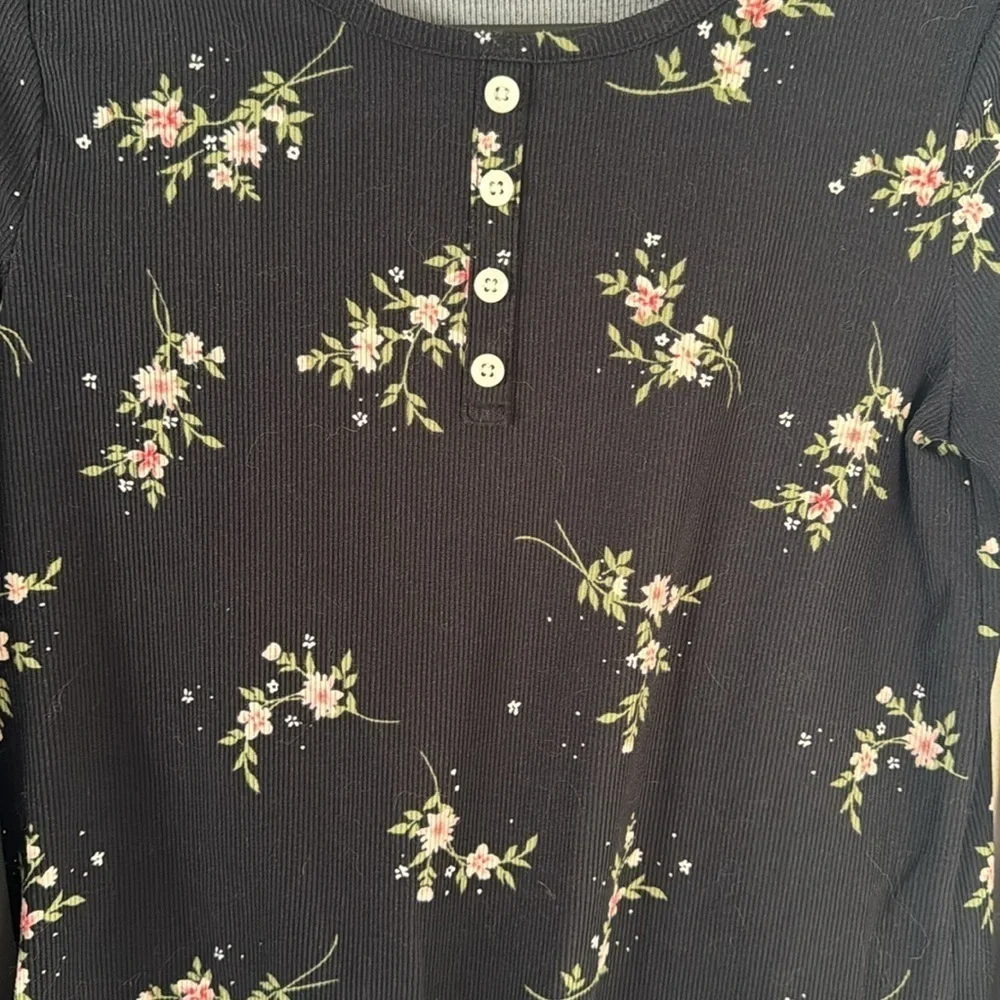The Children’s Place Black Floral Long Sleeve Thermal L (10/12)